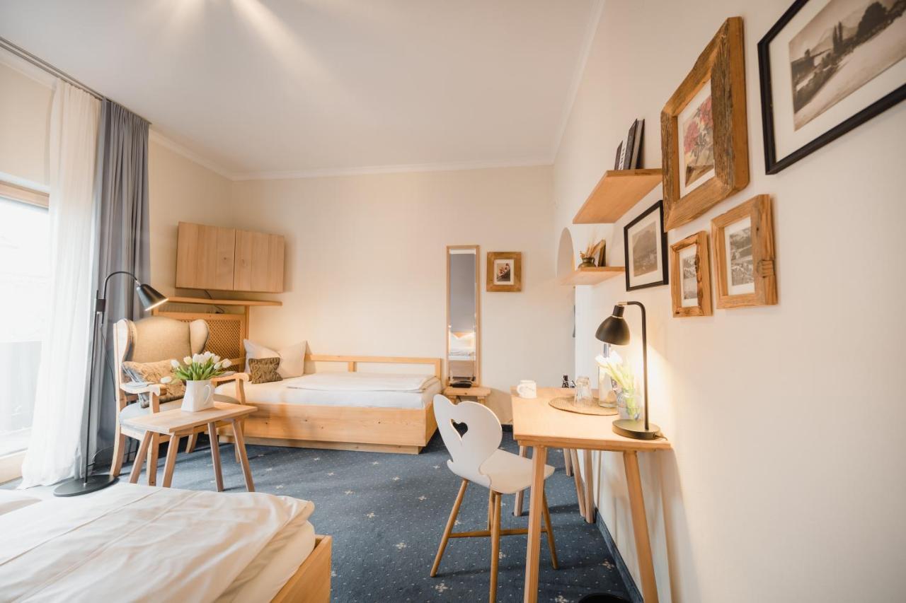 Bavaria Biohotel การ์มิช-พาร์เทนเคียร์เชน ภายนอก รูปภาพ