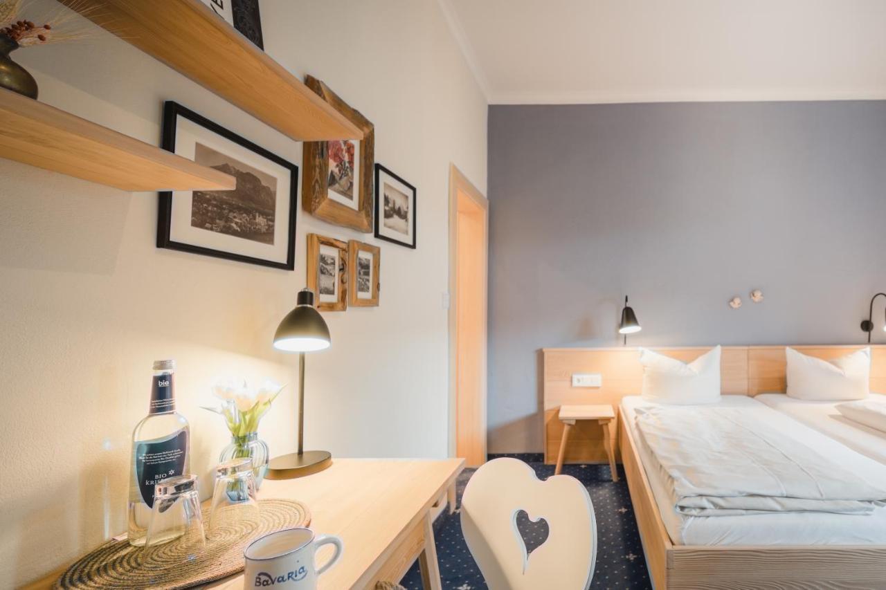 Bavaria Biohotel การ์มิช-พาร์เทนเคียร์เชน ภายนอก รูปภาพ
